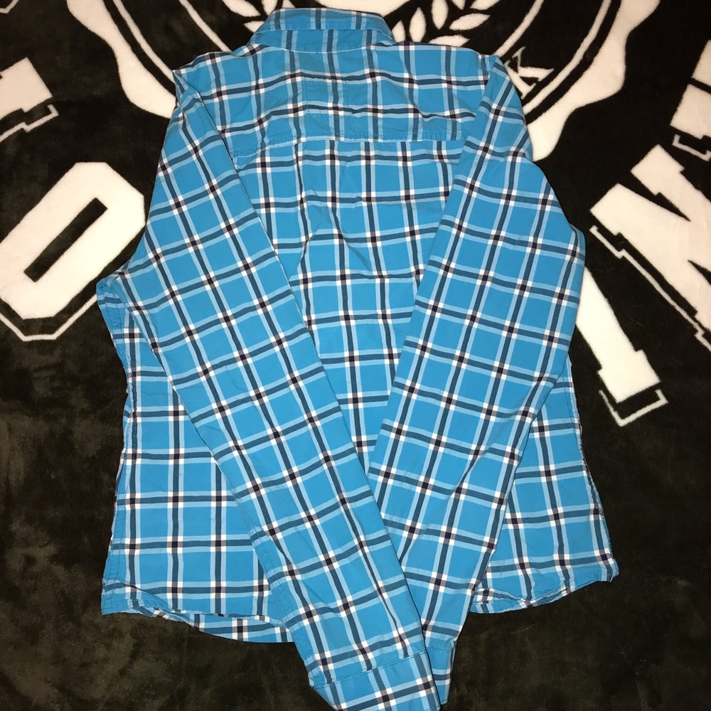 🤍💙HOLLISTER LONG SLEEVE BUTTON UP SHIRT💙🤍 - Picture 6 of 12